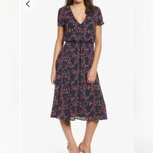 Wayf Blouson Midi Navy and Pink Floral Ditsy Roses V‑Neck Midi Dress Sz M